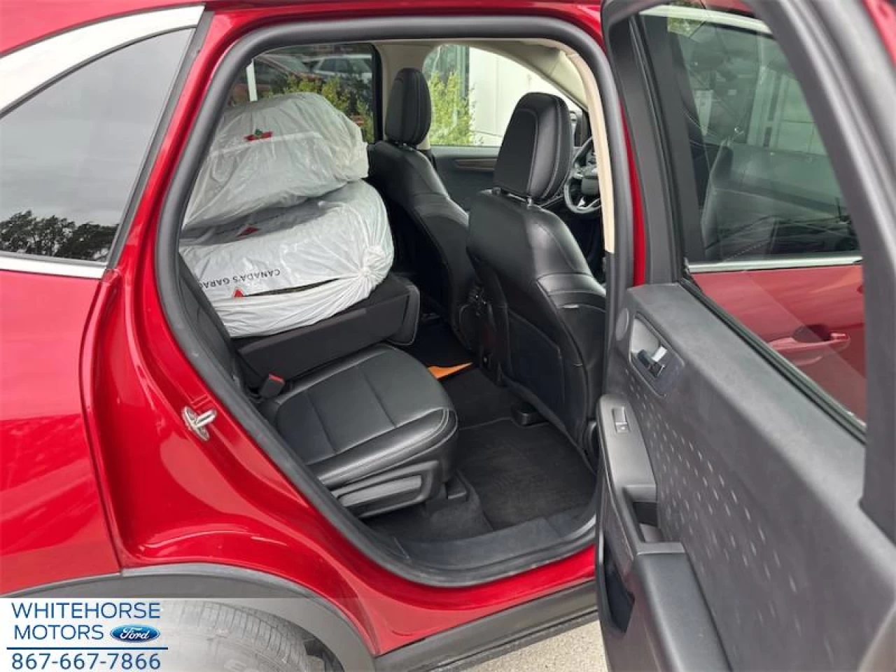2020 Ford Escape Titanium Hybrid 4WD Main Image