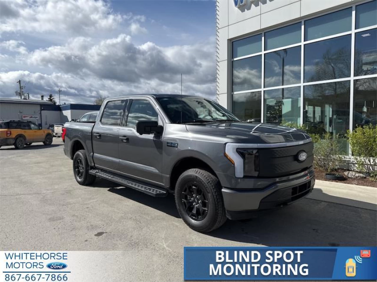 2025 Ford F-150 Lightning XLT Main Image