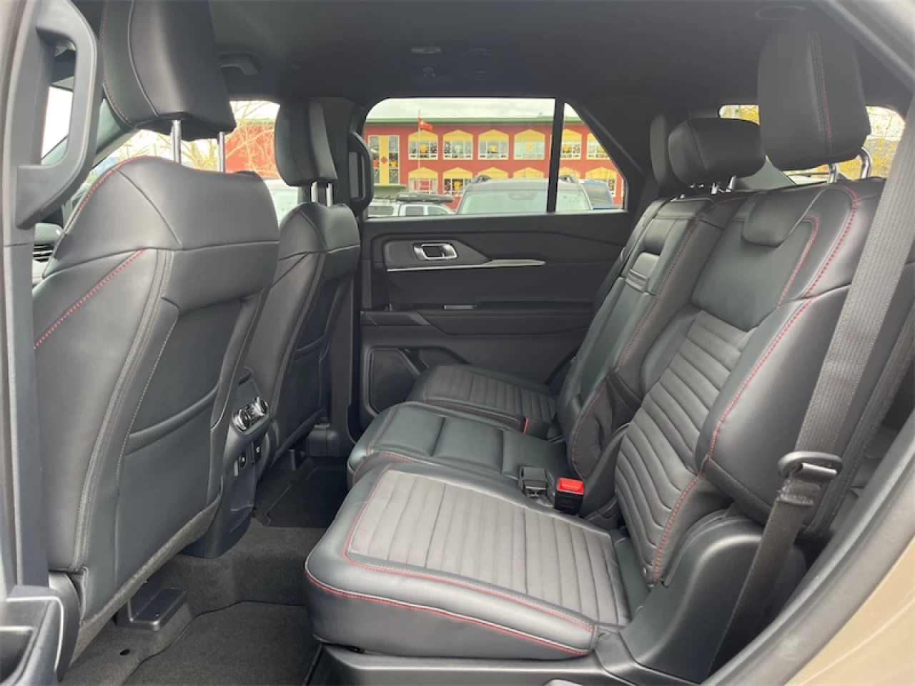 2027 Ford Explorer ST-Line Image principale