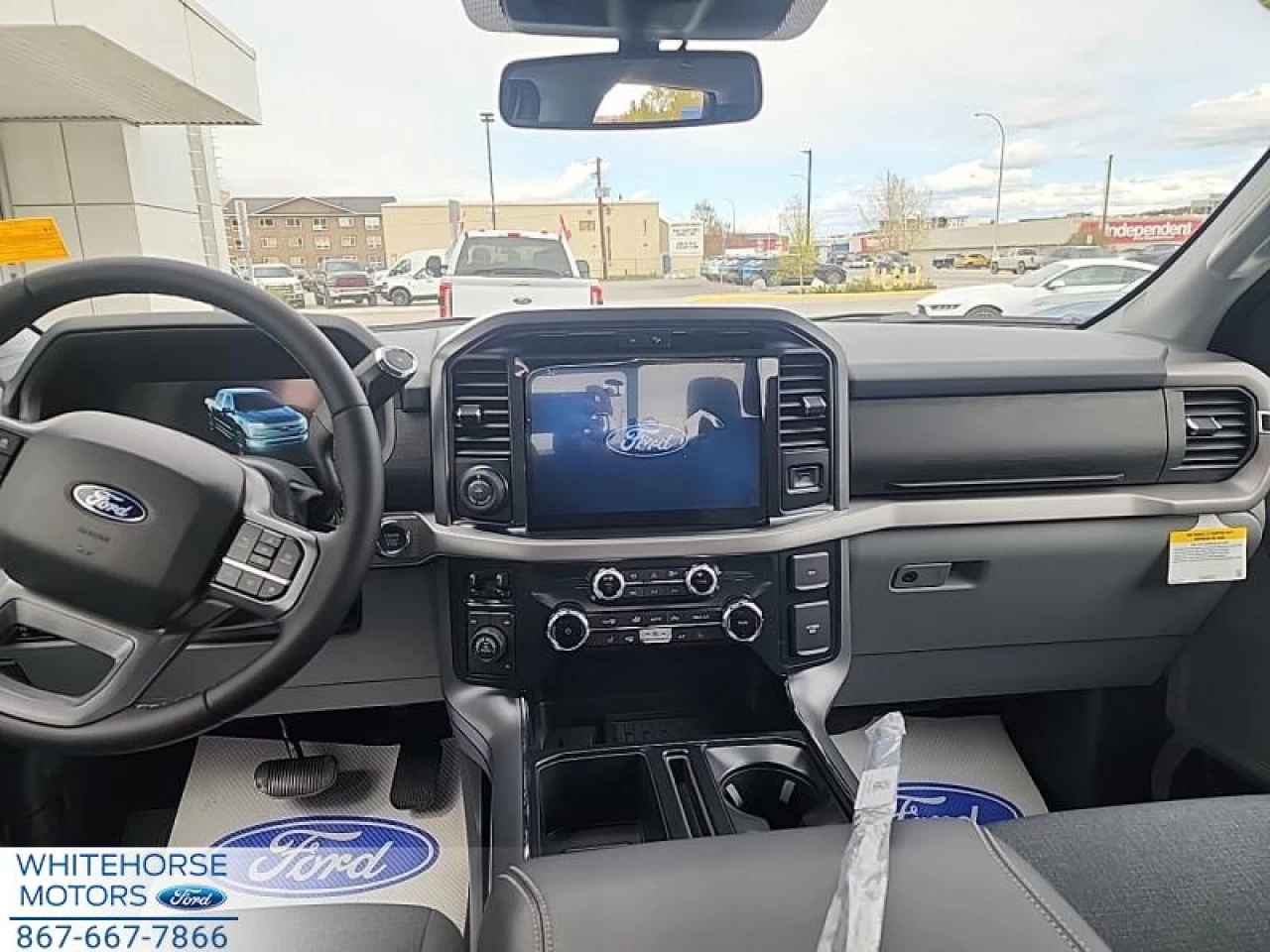 2025 Ford F-150 XLT Main Image