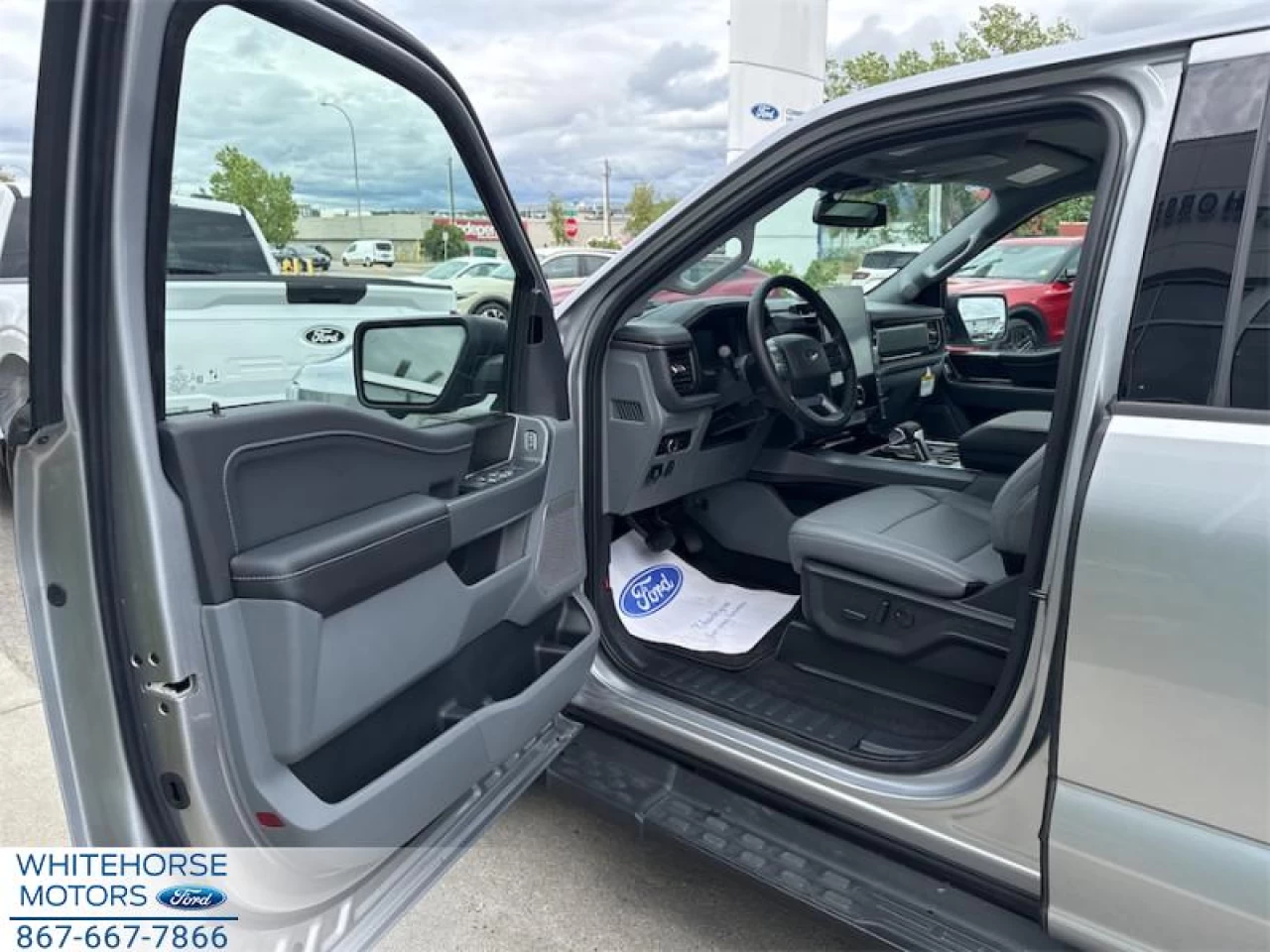 2025 Ford F-150 Lightning Flash Image principale