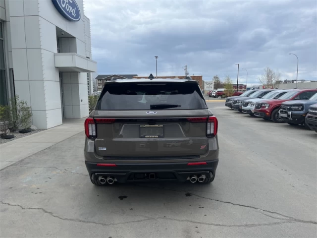 Ford Explorer ST 2026
