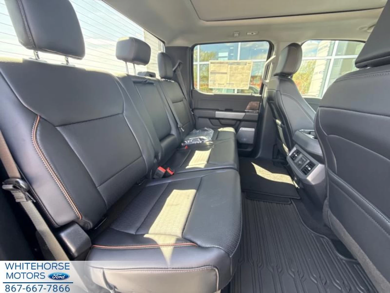 2025 Ford F-350 Super Duty LARIAT Image principale