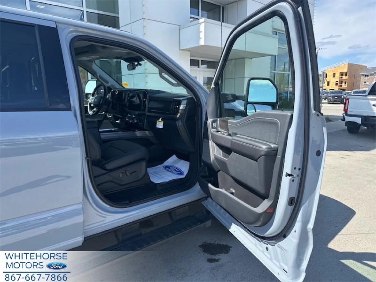 2025 Ford F-350 Super Duty LARIAT Image principale