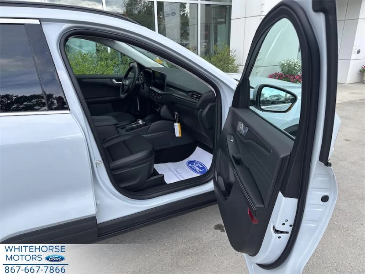 2025 Ford Escape PHEV Main Image