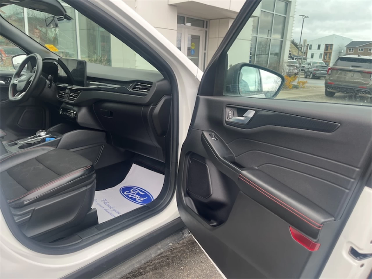 2024 Ford Escape ST-Line Main Image