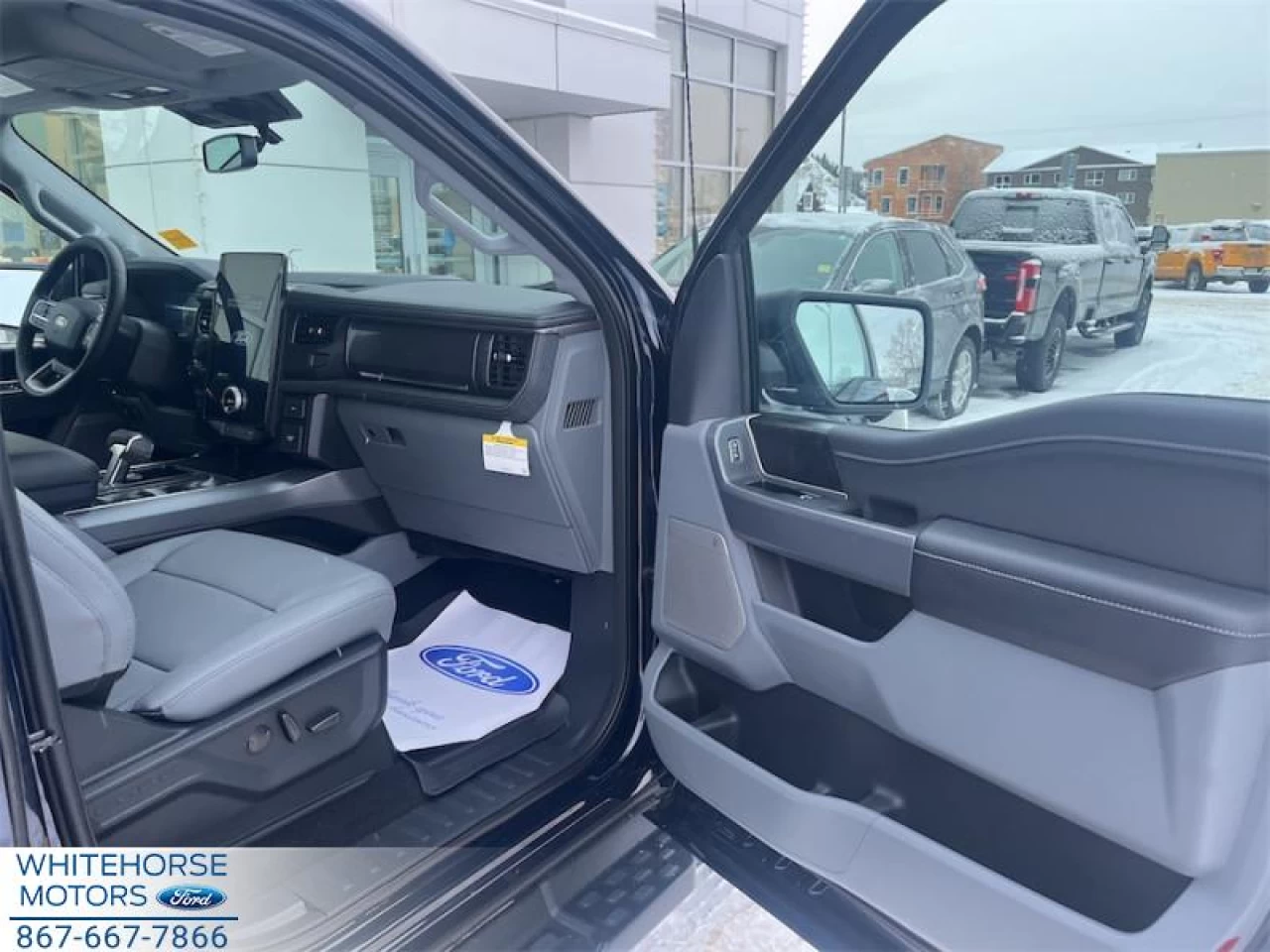 2025 Ford F-150 Lightning Flash Main Image