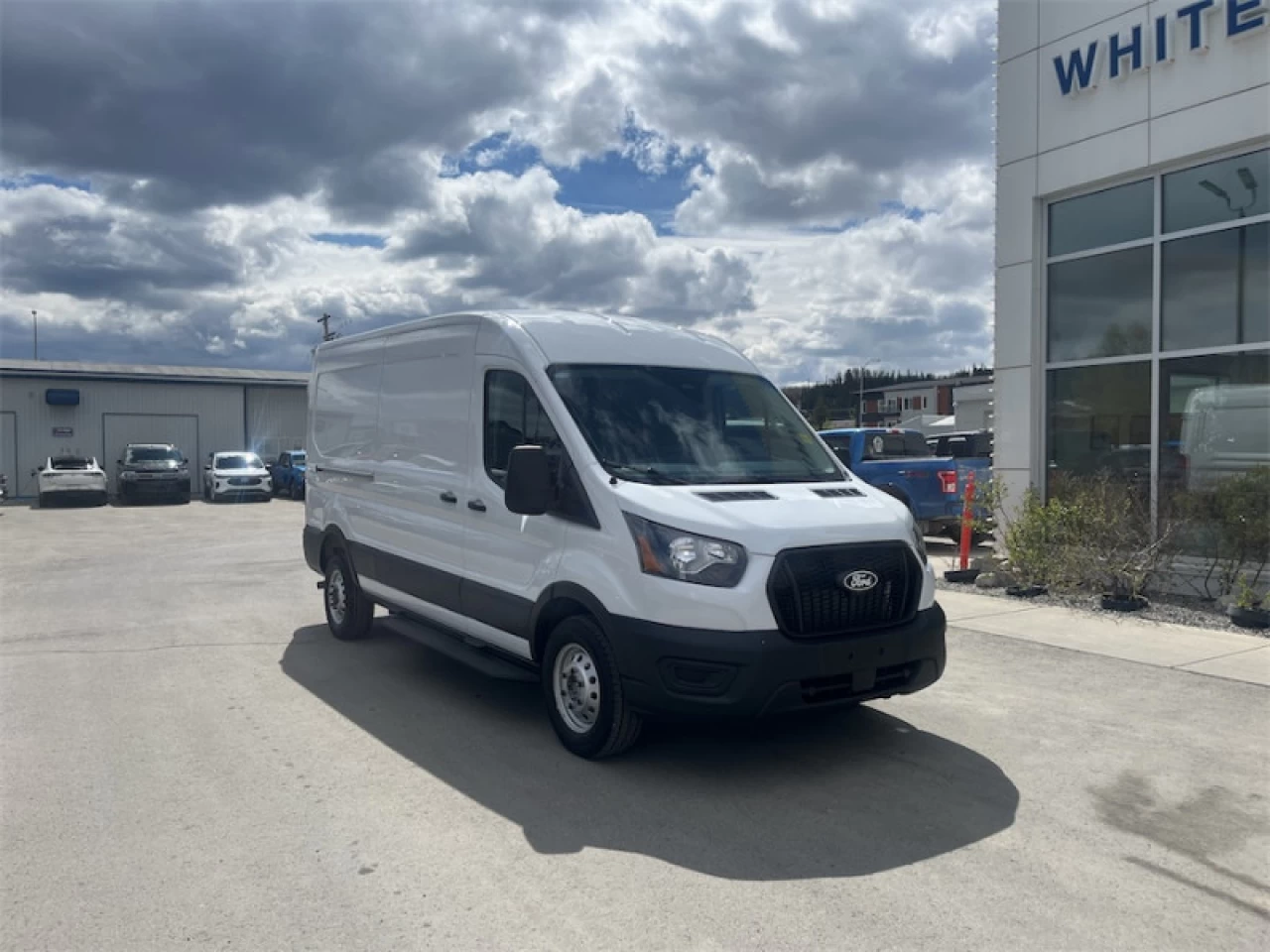 2026 Ford Transit-250 148 WB Medium Roof Cargo Image principale