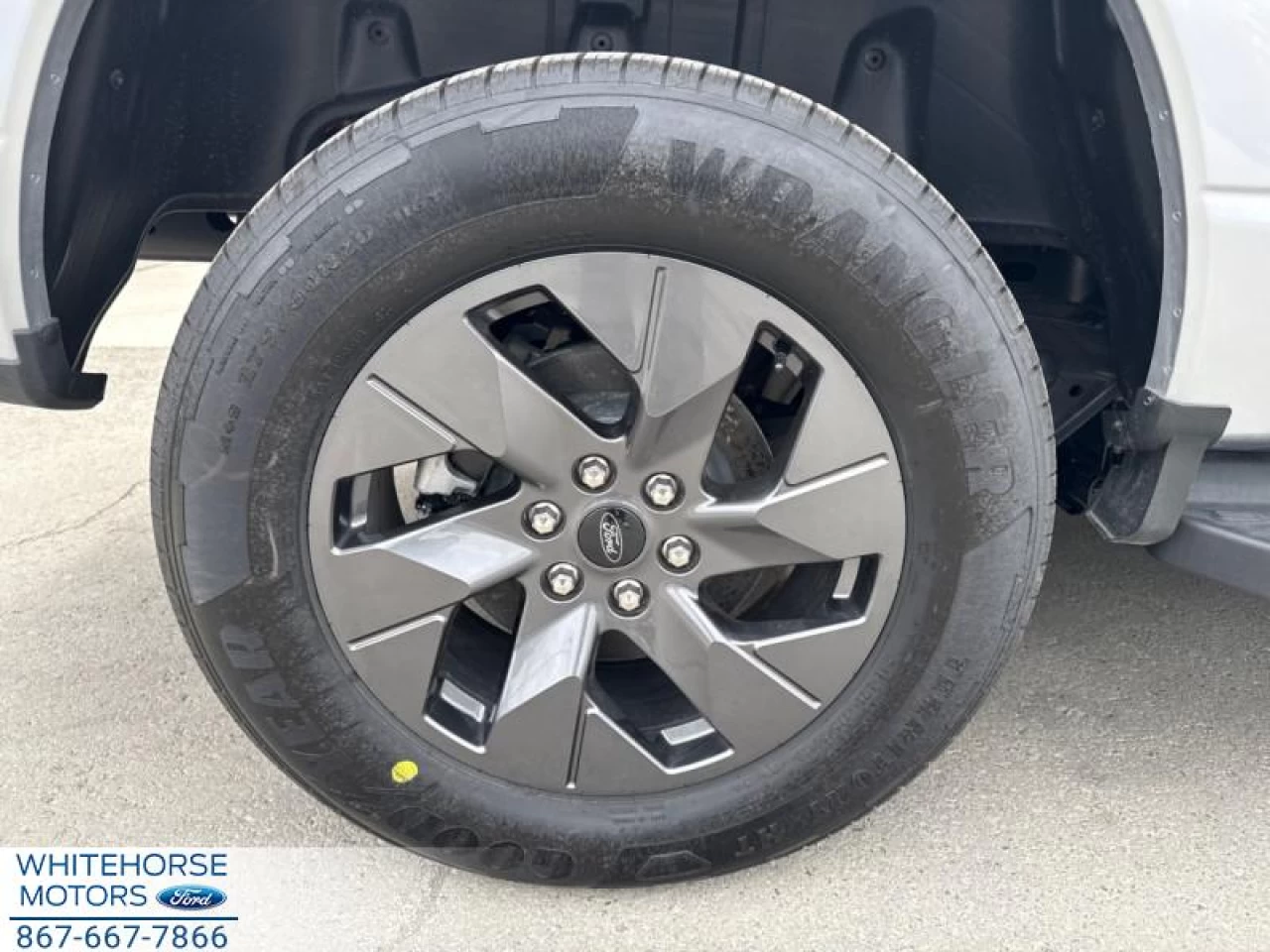 2025 Ford F-150 Lightning Flash Image principale