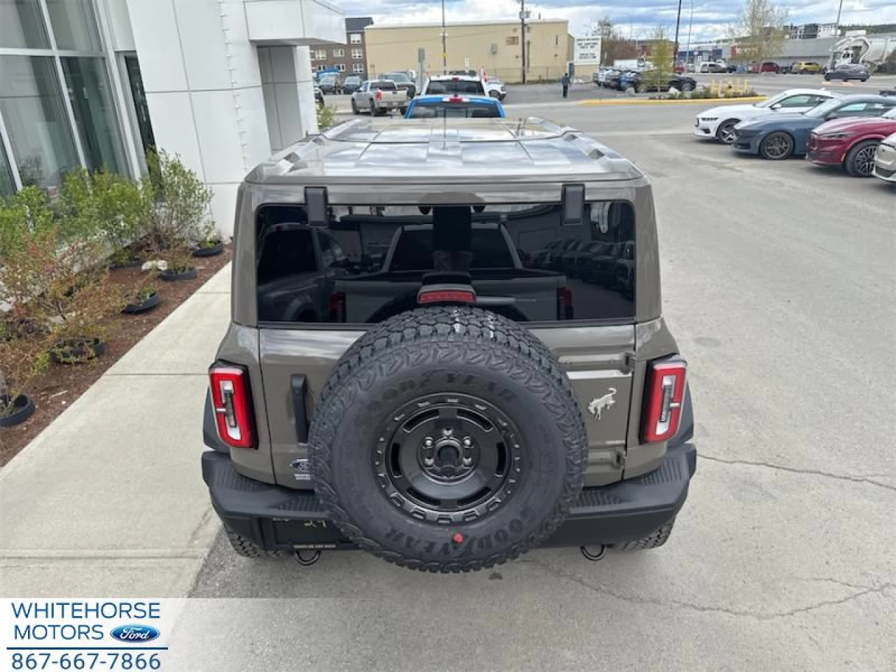 2025 Ford Bronco Badlands Main Image