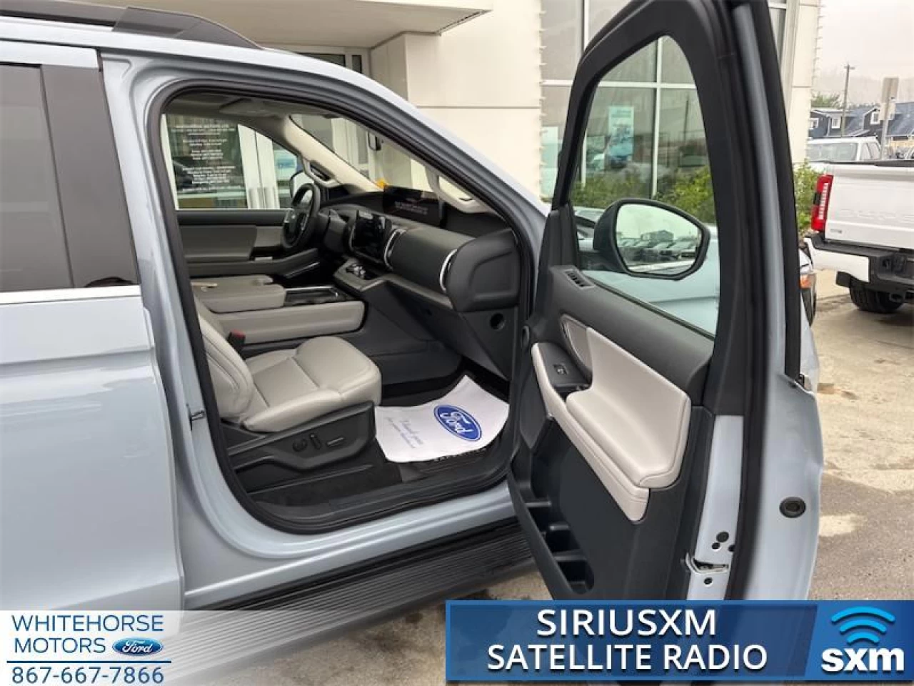 2025 Ford Expedition ACTIVE Main Image