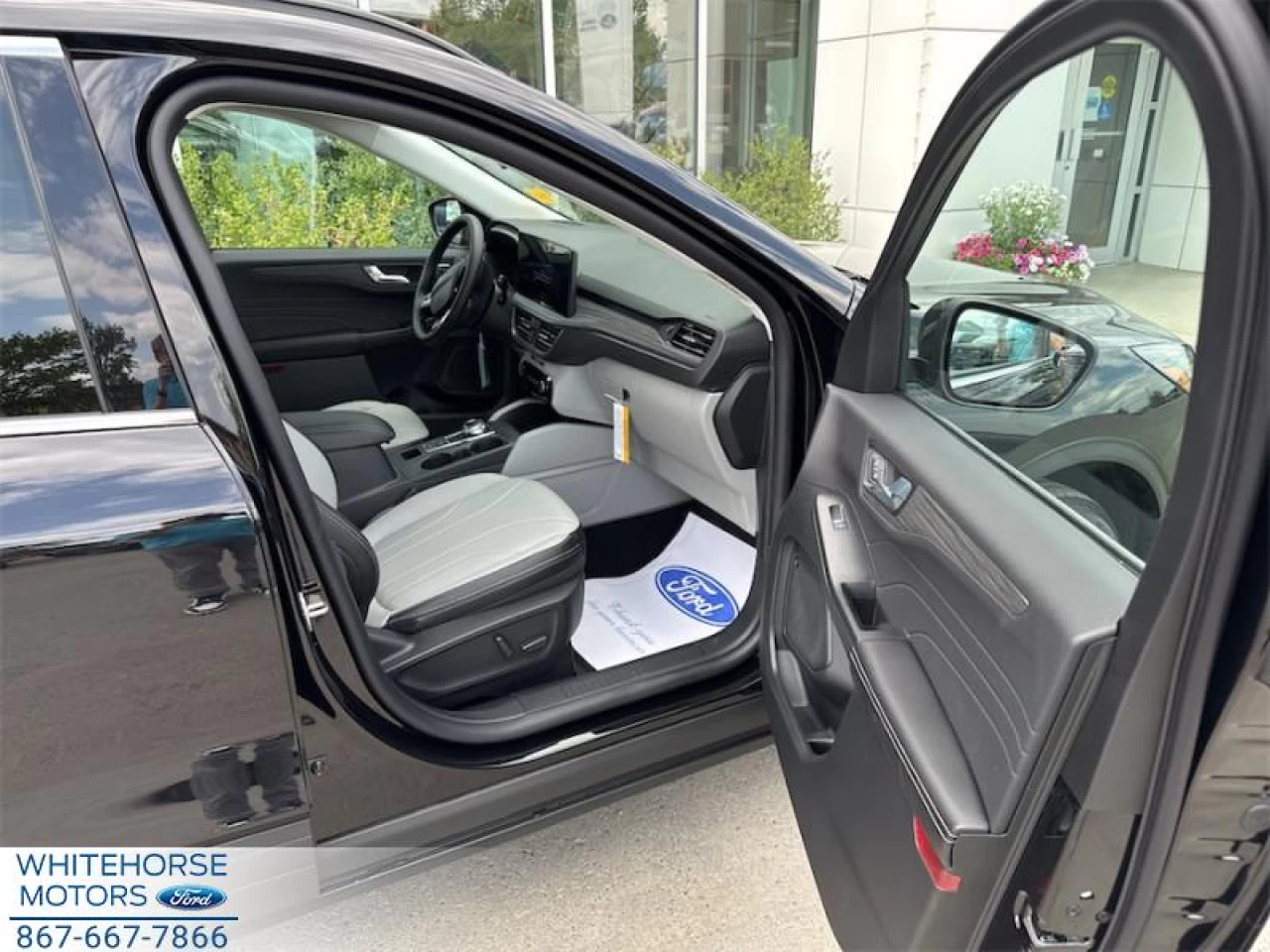 2025 Ford Escape PHEV Main Image