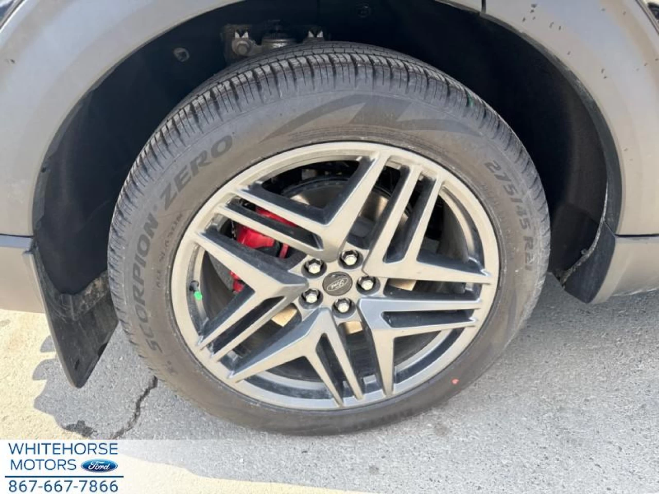 2025 Ford Explorer ST Main Image