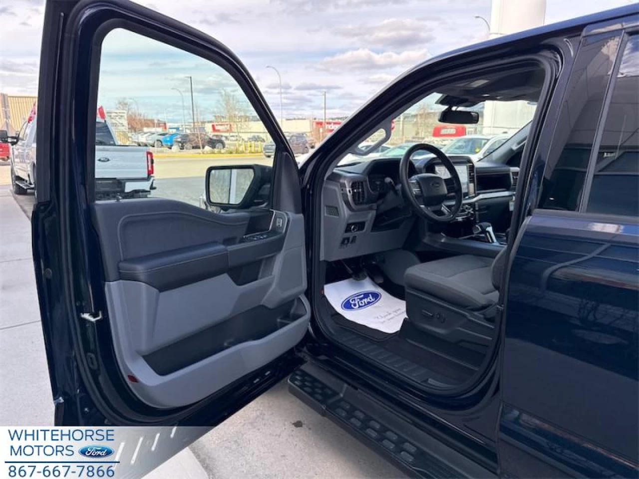 2025 Ford F-150 Lightning XLT Main Image