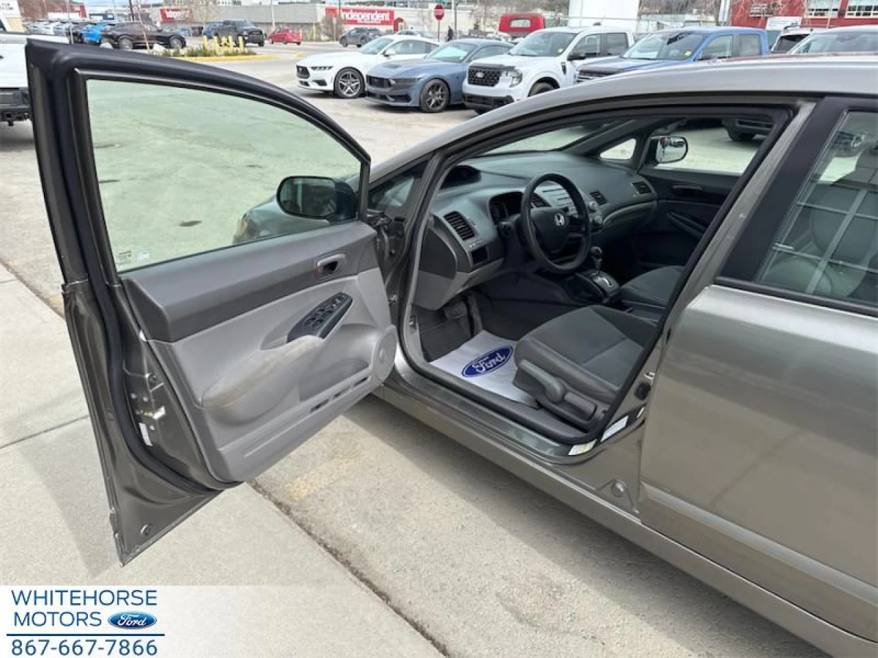 2006 Honda Civic Sedan DX Image principale