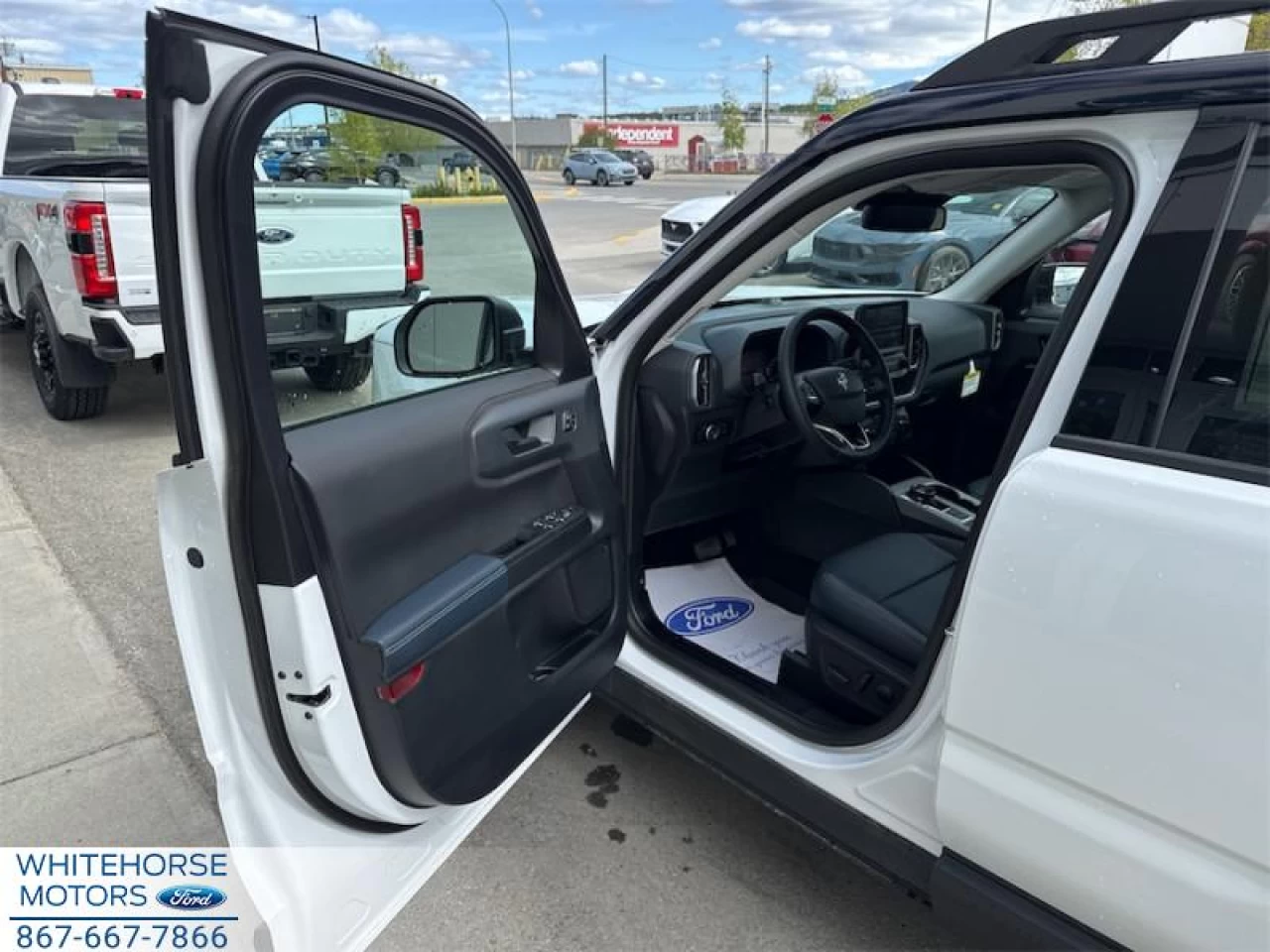 2024 Ford Bronco Sport Outer Banks Main Image