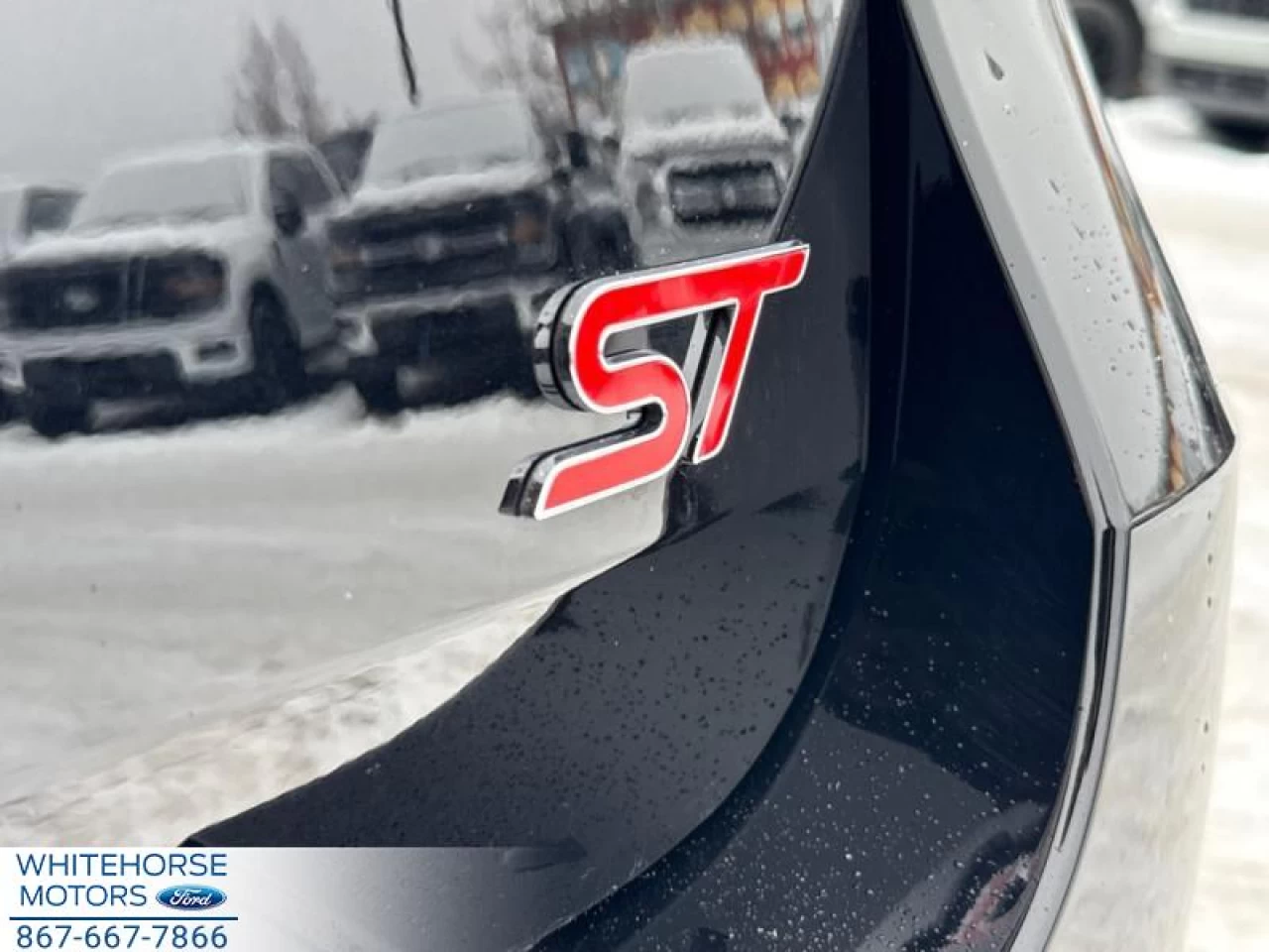 2025 Ford Explorer ST Main Image