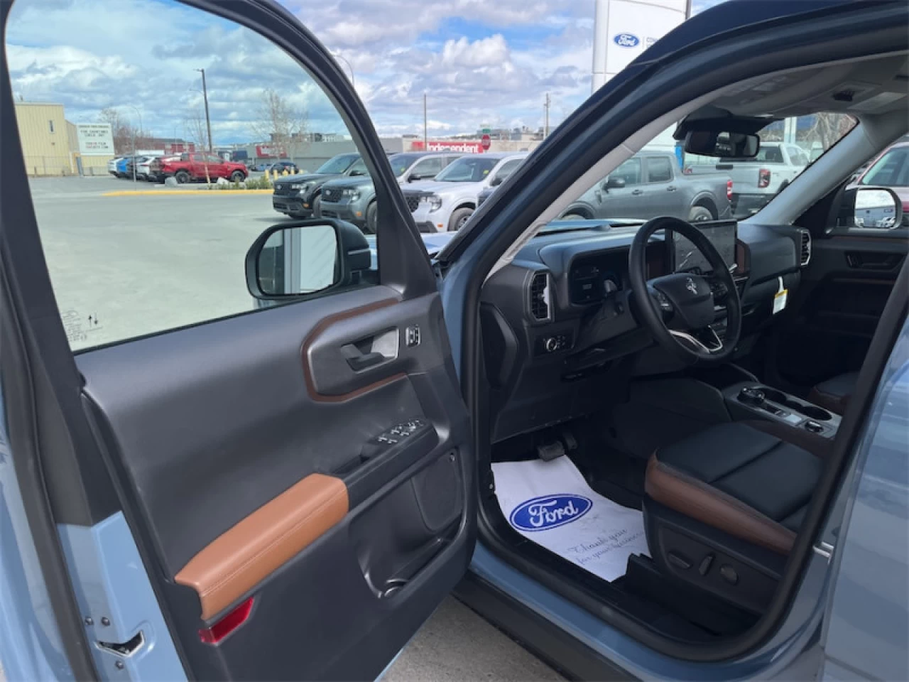 2026 Ford Bronco Sport Outer Banks Main Image