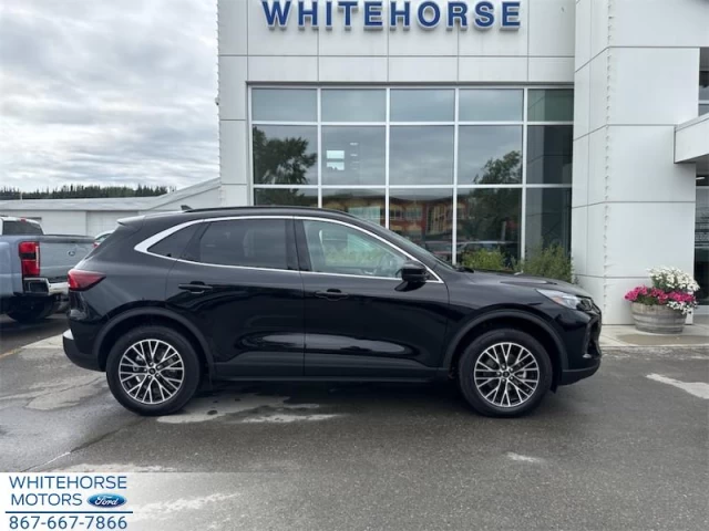 Ford Escape PHEV 2025