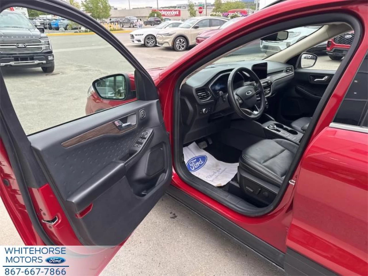 2020 Ford Escape Titanium Hybrid 4WD Main Image