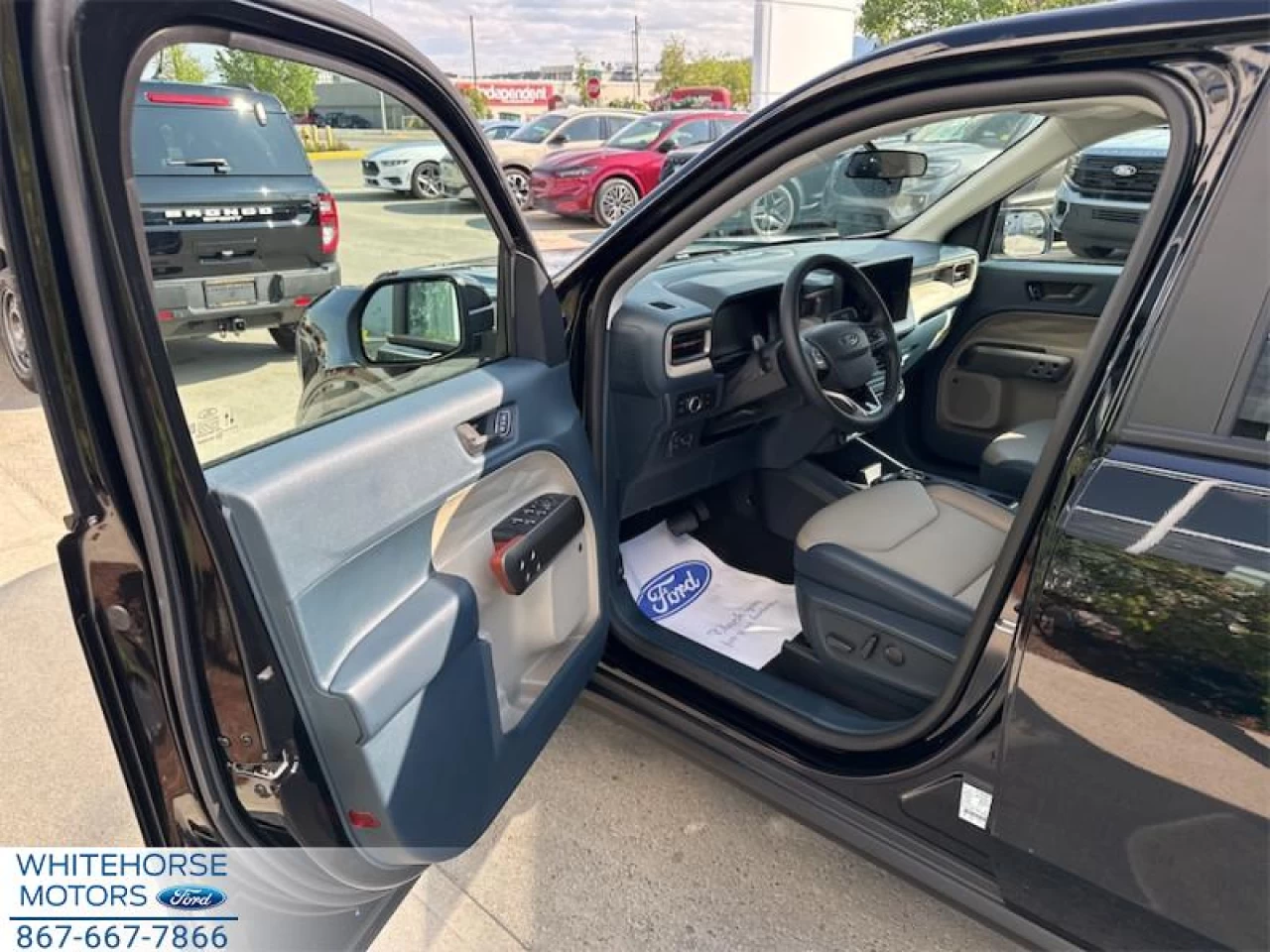 2025 Ford Maverick Lariat Main Image