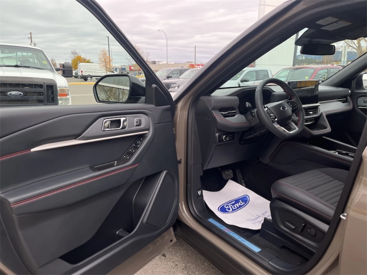 2027 Ford Explorer ST-Line Image principale