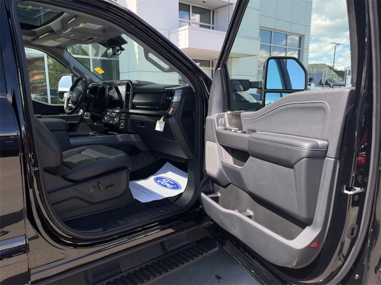 2026 Ford F-350 Lariat Image principale