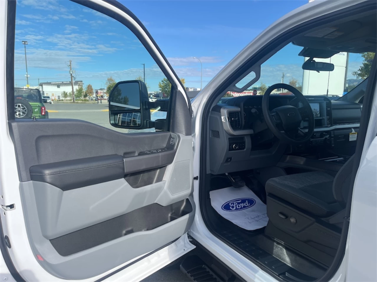2026 Ford F-350 XLT Image principale
