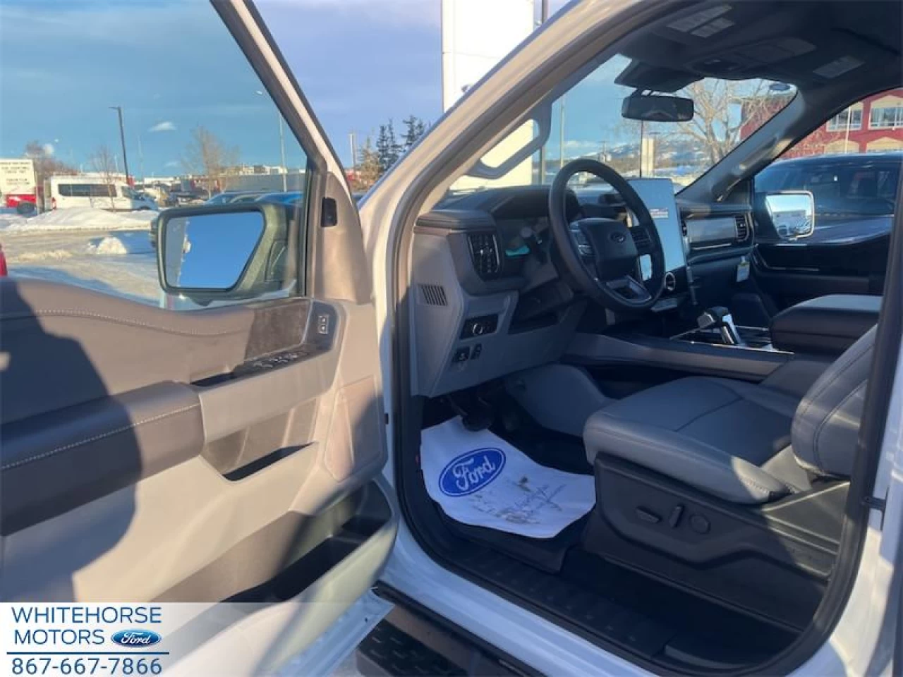 2025 Ford F-150 Lightning Flash Main Image