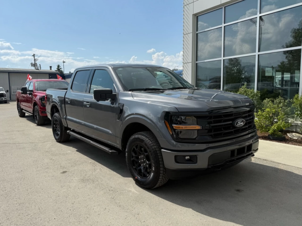 2025 Ford F-150 XLT Main Image