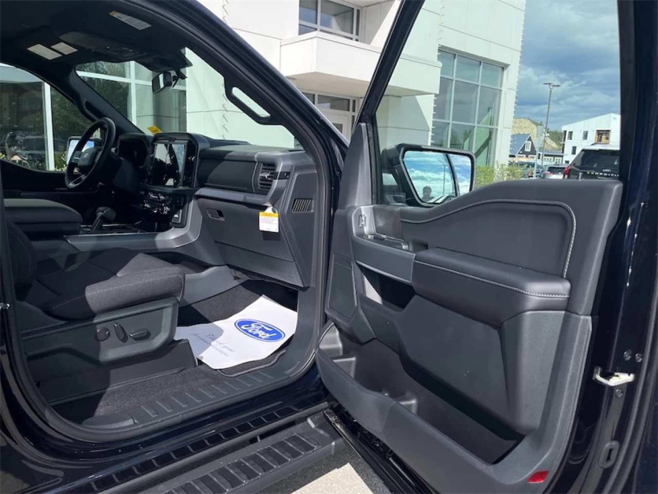 2026 Ford F-150 XLT Main Image