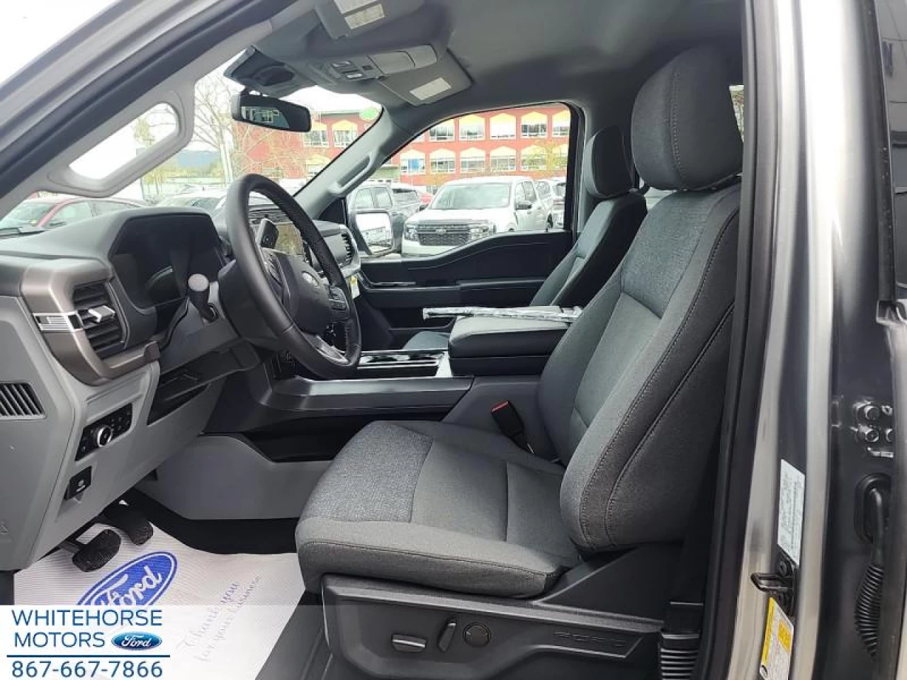 2025 Ford F-150 XLT Main Image