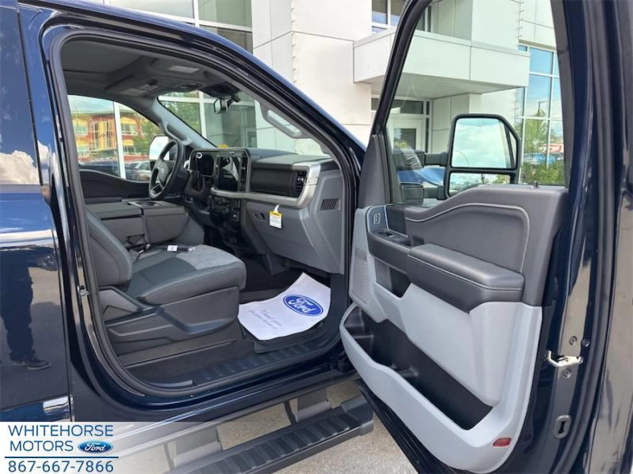 2025 Ford F-350 Super Duty XLT Main Image