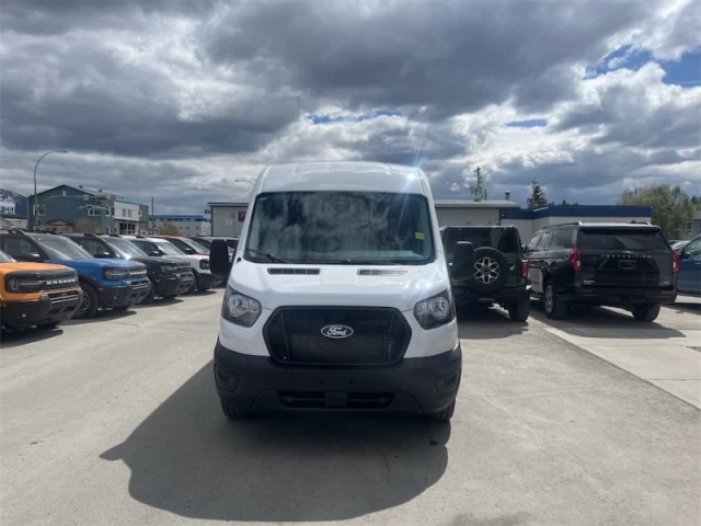 Ford Transit-250 148 WB Medium Roof Cargo 2026