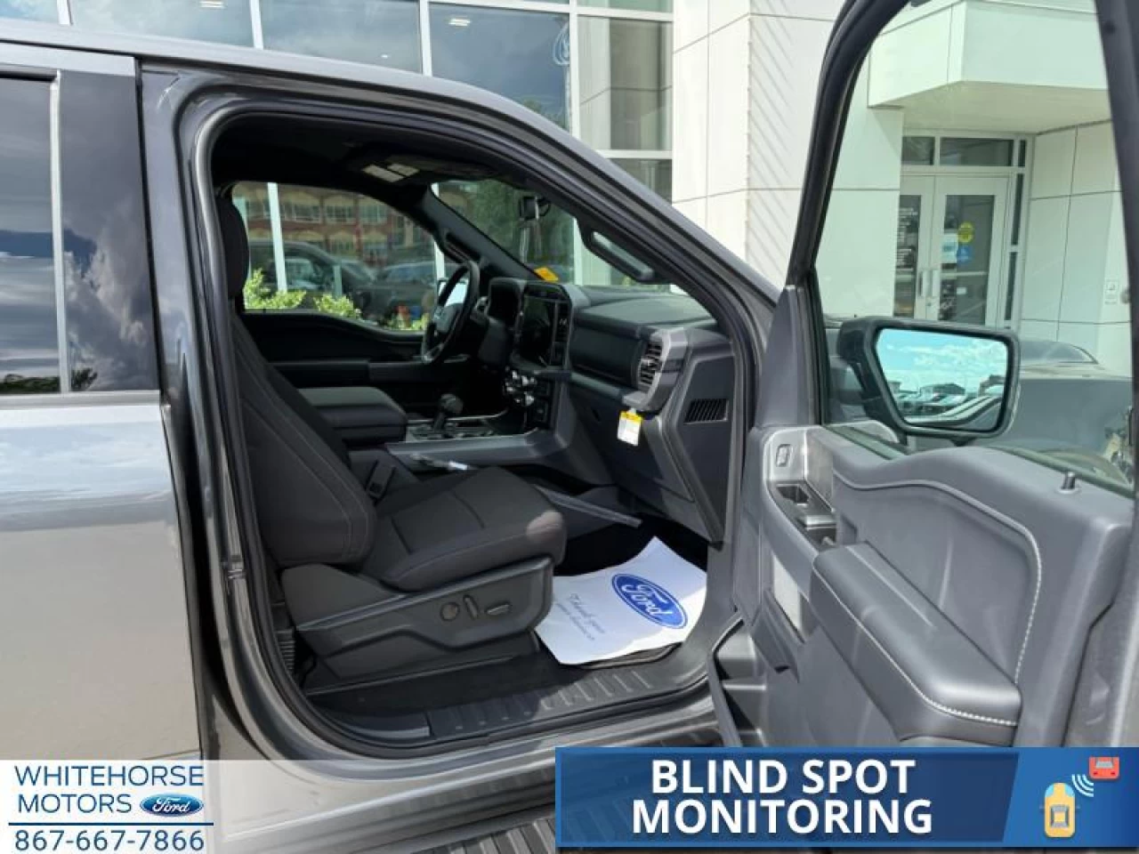 2025 Ford F-150 XLT Main Image