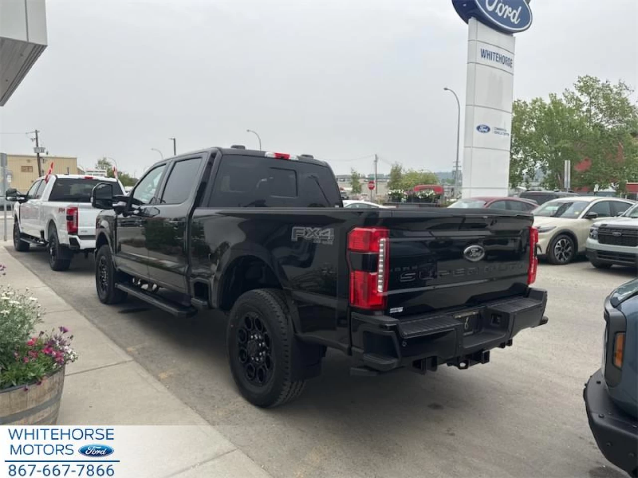 2025 Ford F-350 Super Duty LARIAT Image principale
