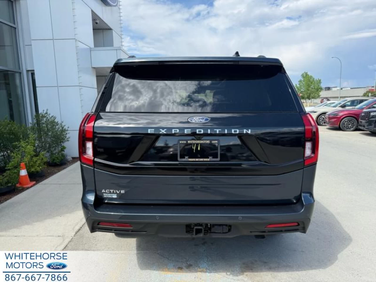 2025 Ford Expedition Active Main Image