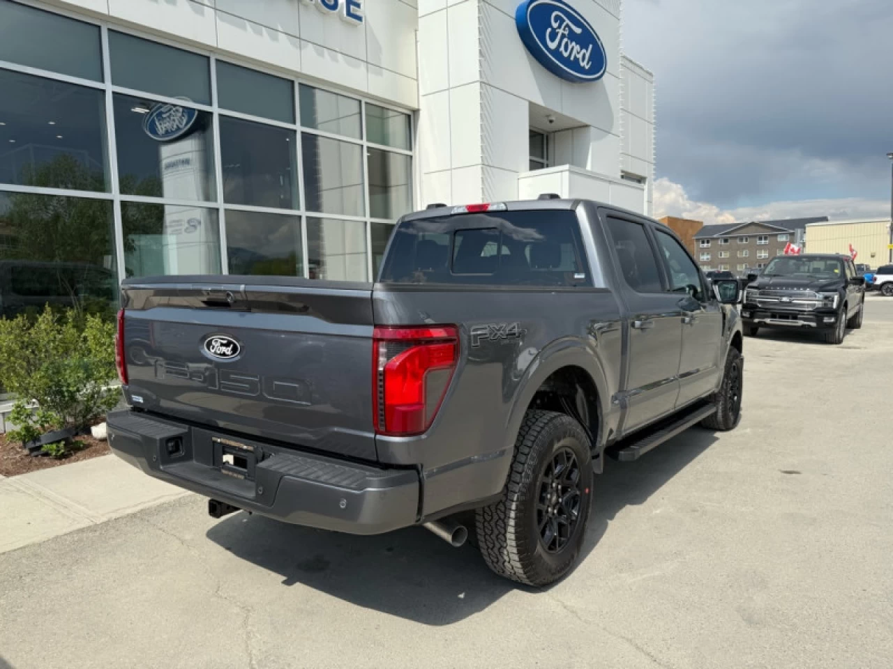 2025 Ford F-150 XLT Main Image