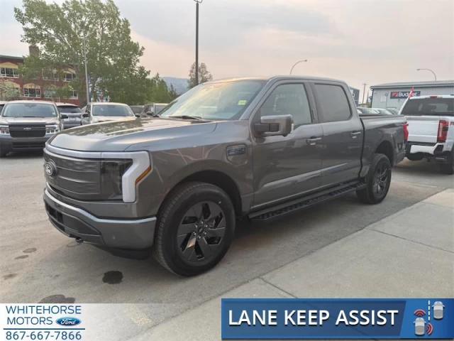 Ford F-150 Lightning Lariat 2025