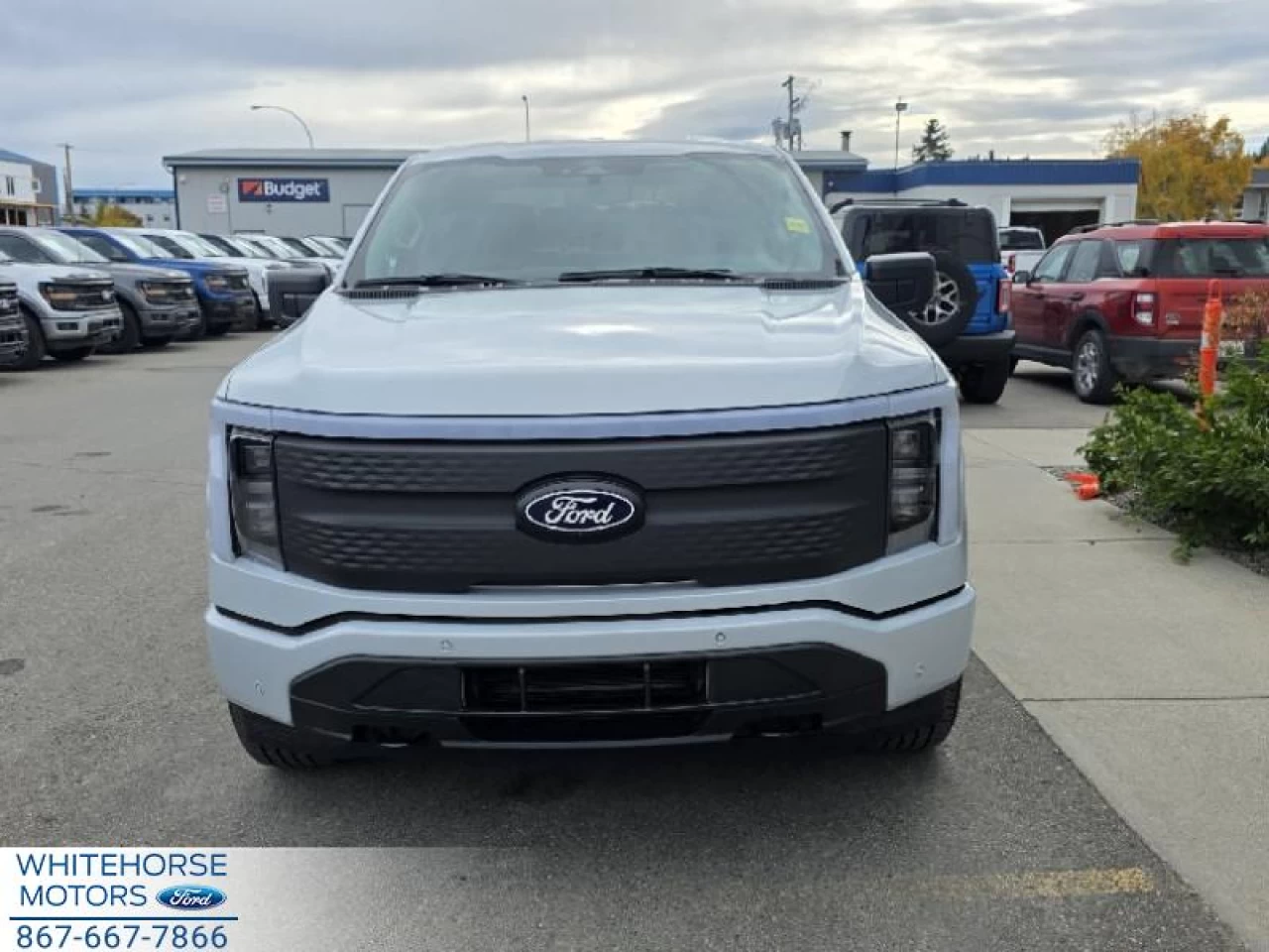 2025 Ford F-150 Lightning Flash Main Image