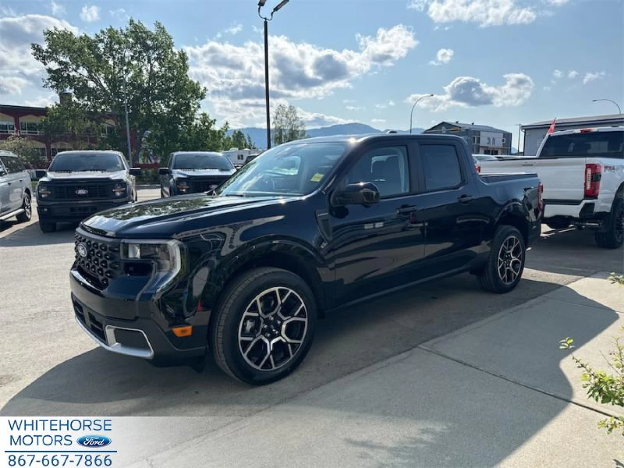2025 Ford Maverick Lariat Main Image