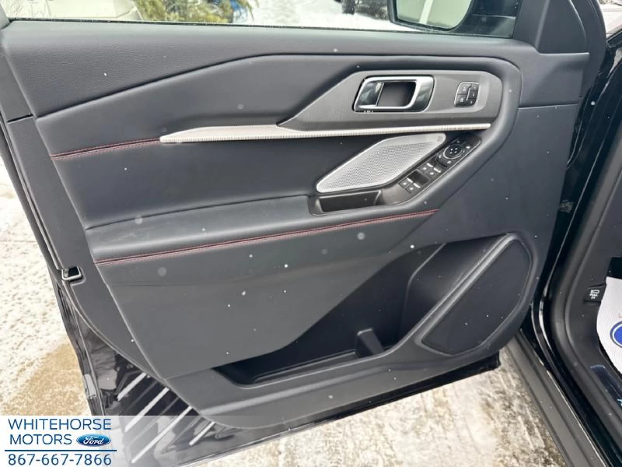 2025 Ford Explorer ST Main Image