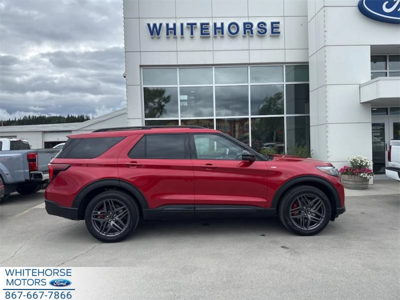 2025 Ford Explorer ST-Line Main Image