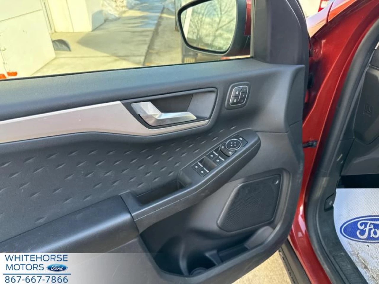 2020 Ford Escape SEL 4WD Main Image