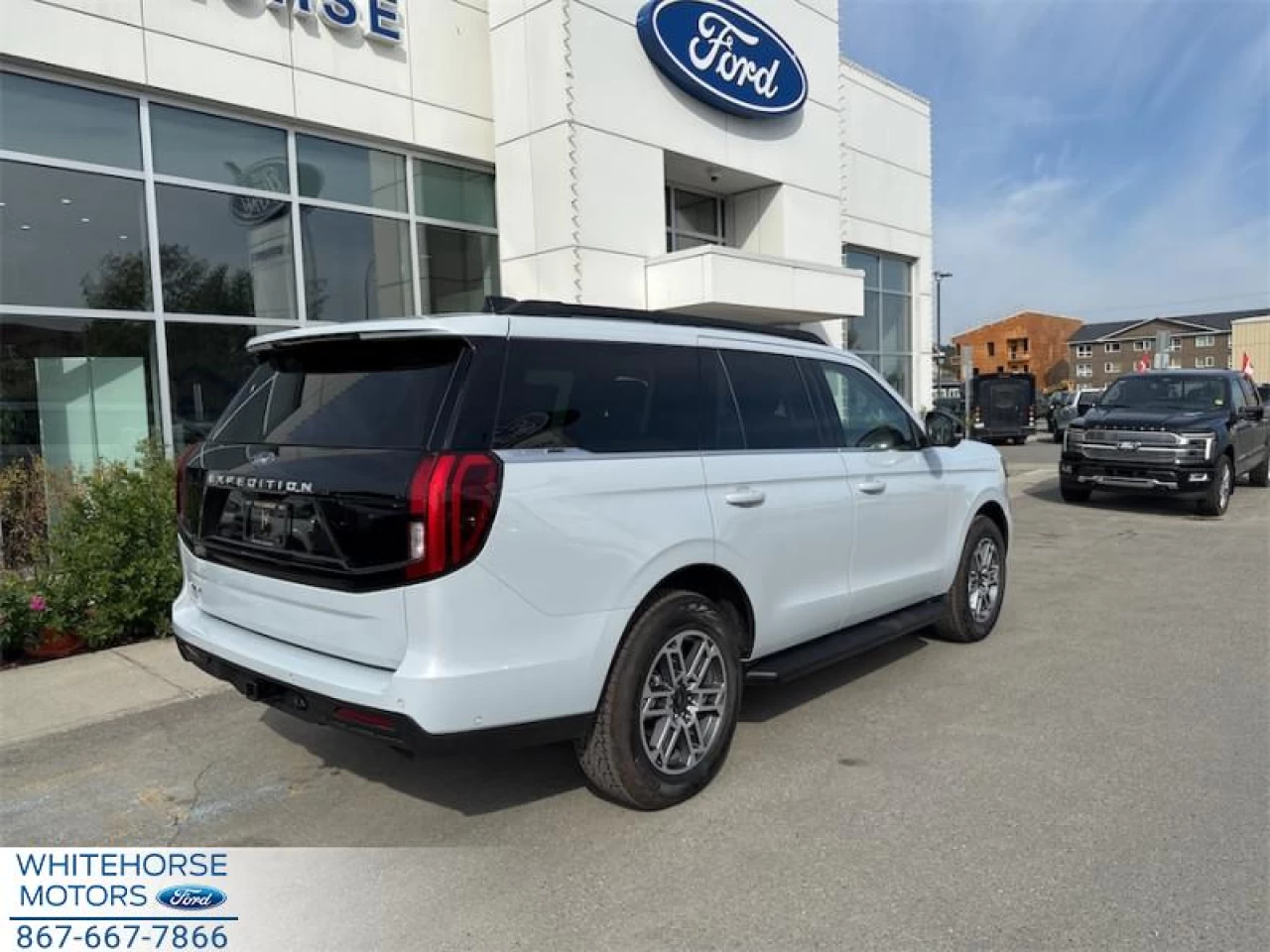 2025 Ford Expedition Active Main Image