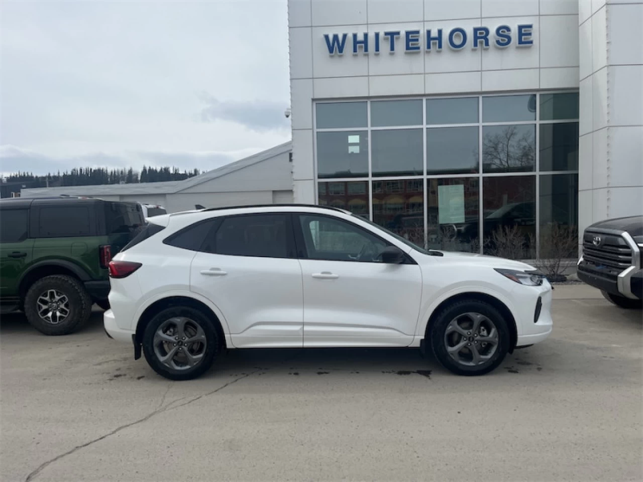 2024 Ford Escape ST-Line Main Image