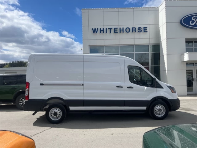 Ford Transit-250 148 WB Medium Roof Cargo 2026