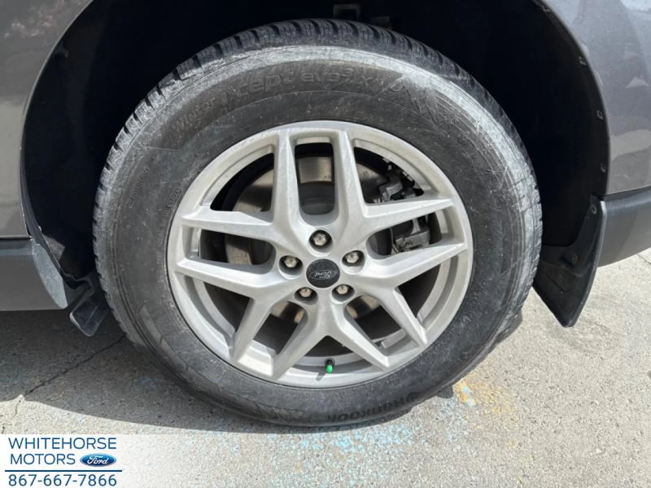 2023 Ford Edge SEL Main Image