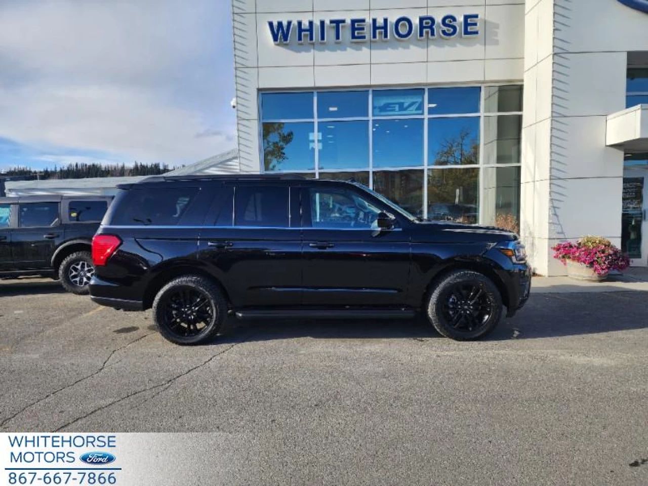 2024 Ford Expedition XLT High Package Main Image