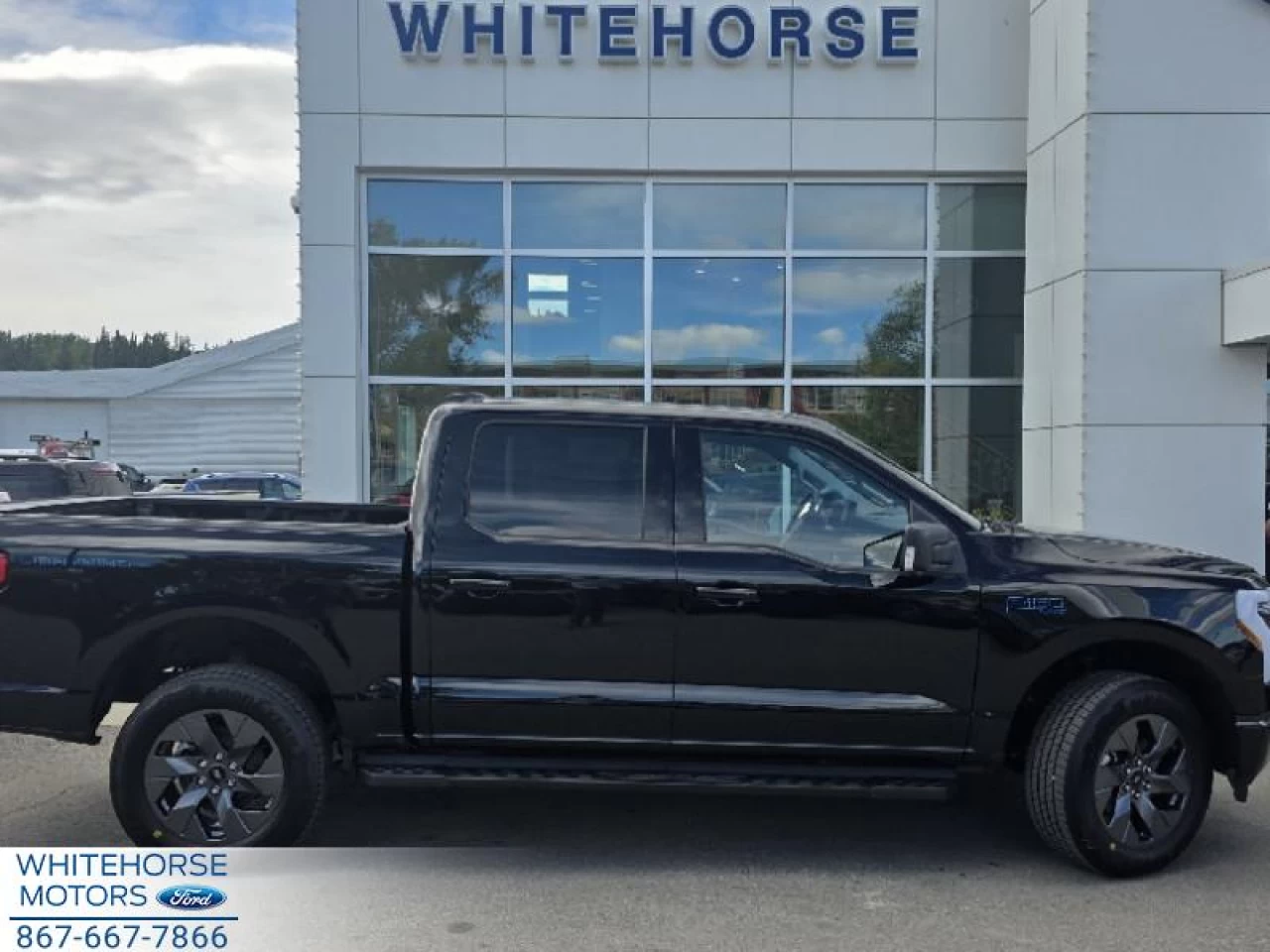 2025 Ford F-150 Lightning Flash Main Image